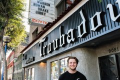 Alex-Warren-13-Troubadour