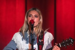 bell-and-chain-sonia-10