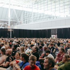 chris-evans-crowd