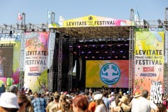 18Levitate-Wide-Shot-Madi