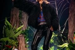Suki-Waterhouse-Roadrunner-Amelia-Cordischi-4