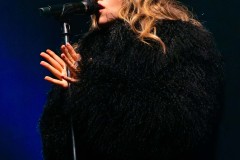 Suki-Waterhouse-Roadrunner-Amelia-Cordischi-8