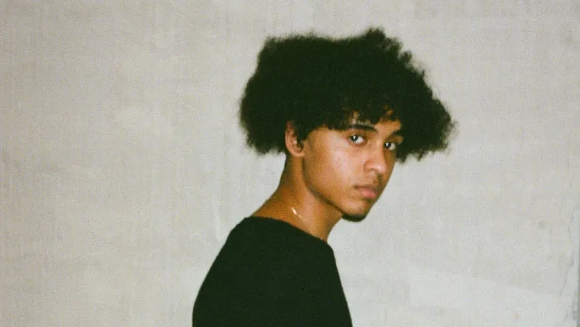 Obai Rammal Obai Realizes His Daydreams with Debut EP 'svnteen' - Juice Box Press